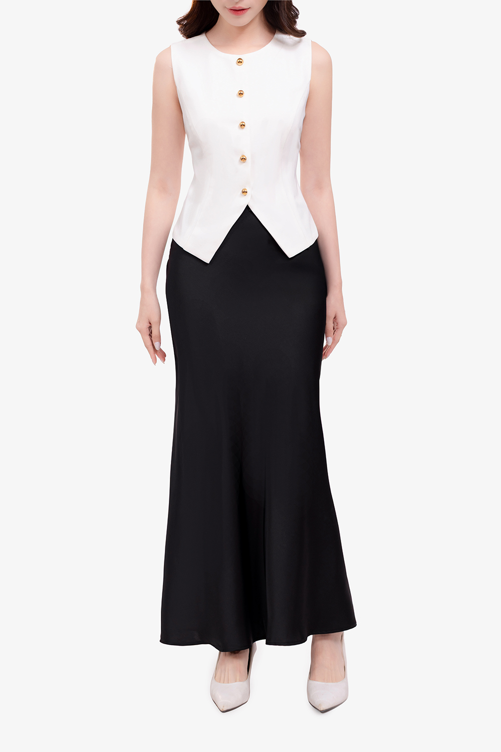 Chân váy lụa màu đen dáng dài