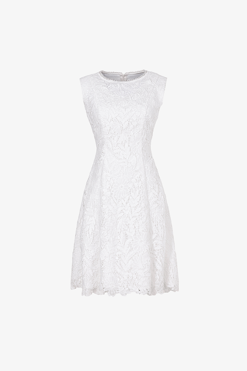 Đầm ren trắng sát nách dáng xòe nhẹ