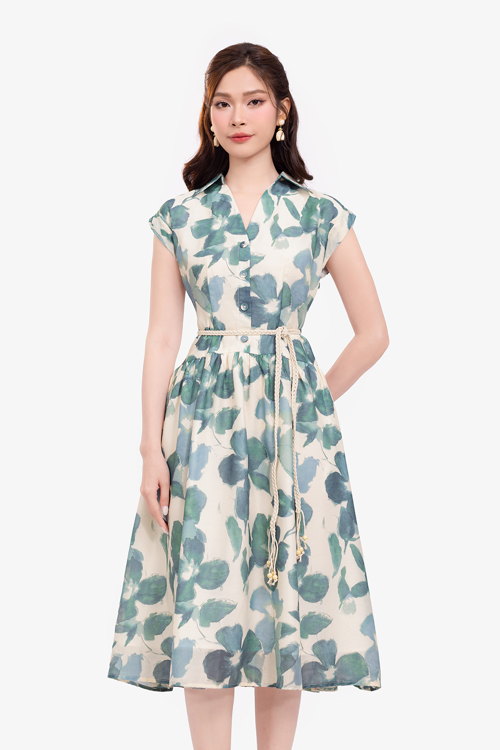 Đầm xoè hoa xanh cổ sơ mi thắt dây eo