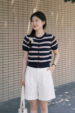 Áo dệt kim sọc ngang phối nút