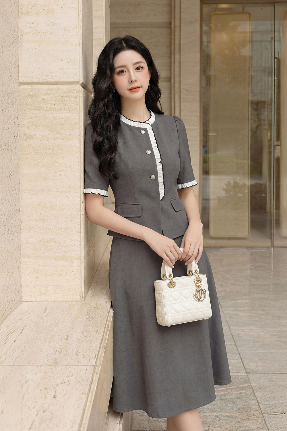 Áo kiểu công sở viền trắng cổ tròn