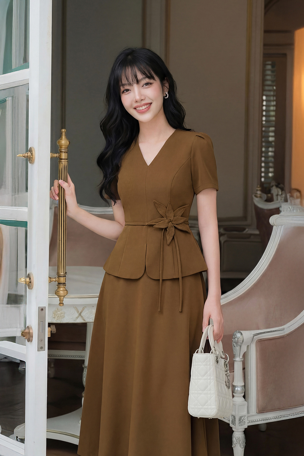 Áo peplum công sở nhấn eo đính hoa