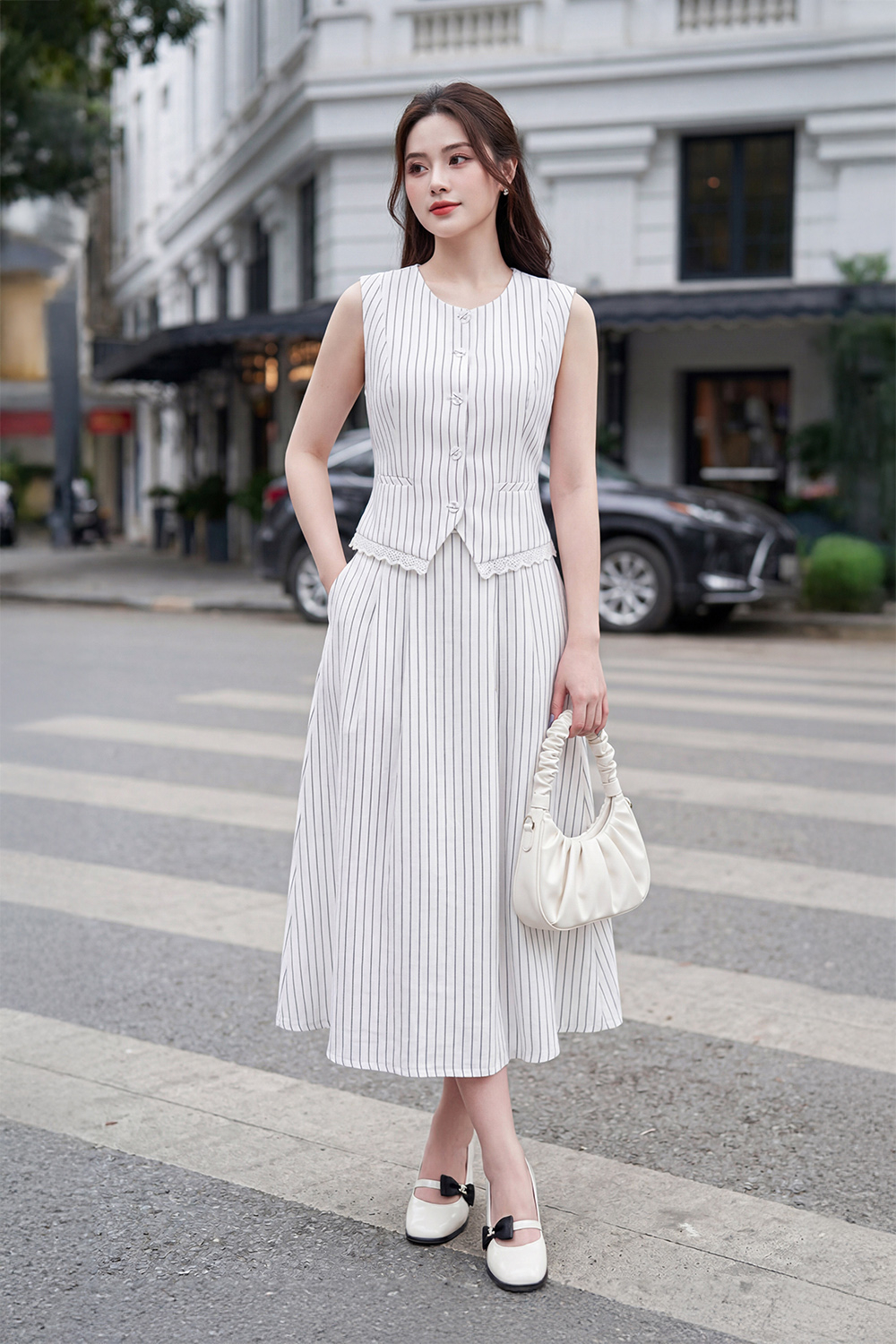 Chân váy linen kẻ sọc dáng xòe màu trắng