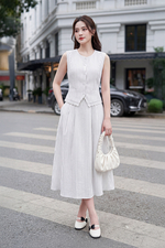 Chân váy linen kẻ sọc dáng xòe màu trắng