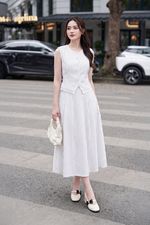 Chân váy linen kẻ sọc dáng xòe màu trắng