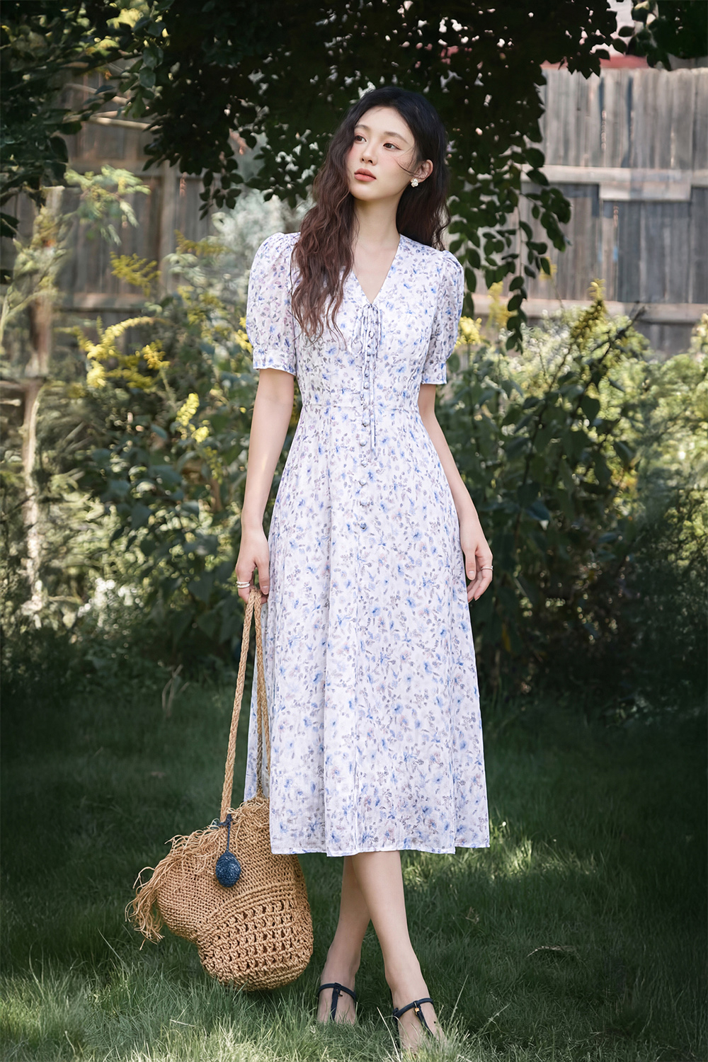 Đầm voan hoa nhí dáng A cổ V thắt nơ