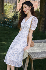 Đầm voan hoa nhí dáng A cổ V thắt nơ