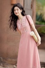 Đầm xòe công sở màu hồng phối ren