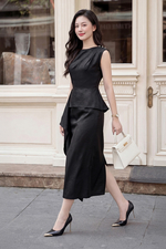 Đầm đen peplum dáng dài tay chờm