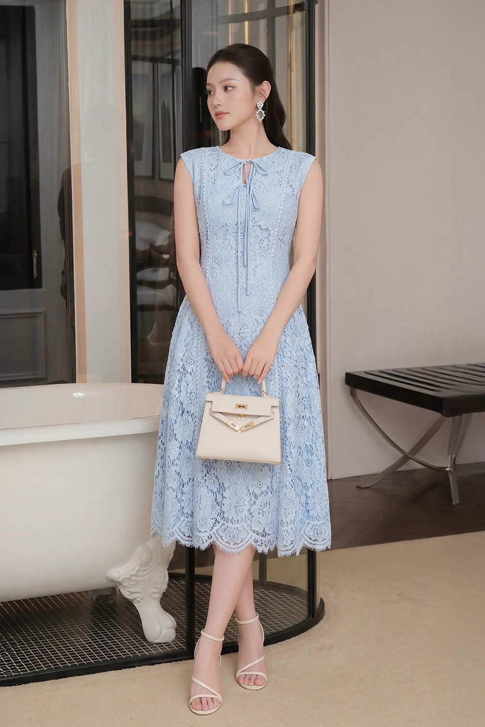 Đầm ren xanh dự tiệc dáng A xòe phối nơ