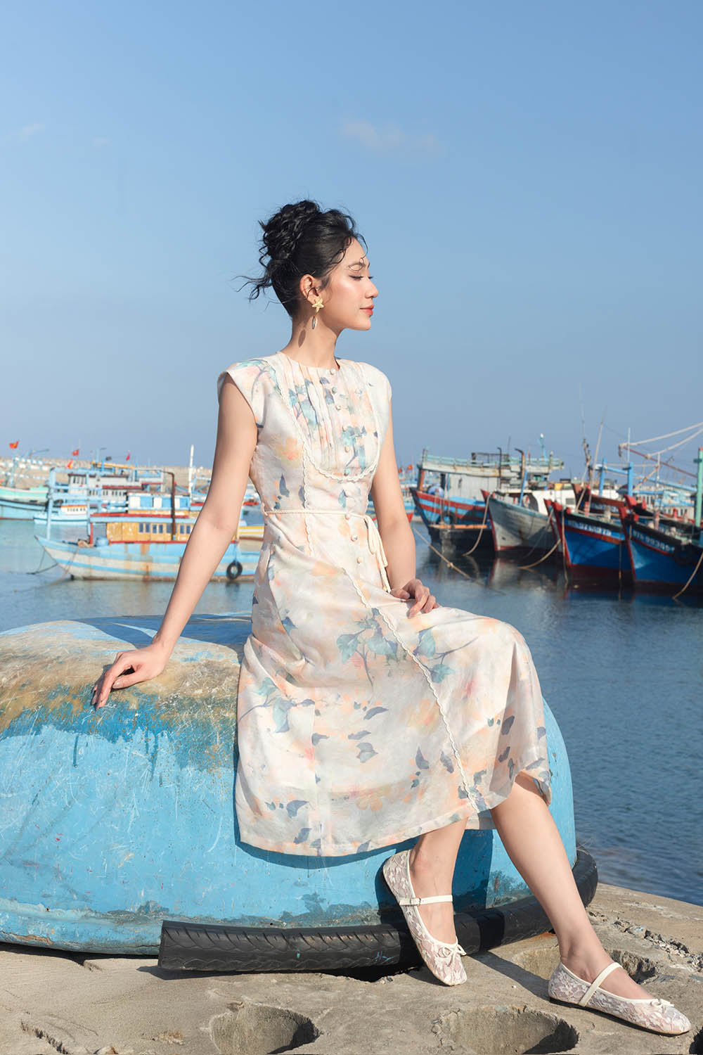 Đầm hoa dáng chữ A thắt nơ eo