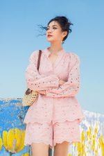 Áo suông tay dài hồng pastel
