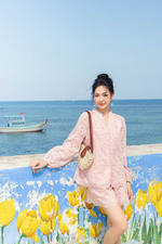 Áo suông tay dài hồng pastel