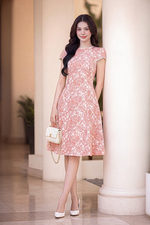 Đầm chữ a họa tiết in hoa tay ngắn