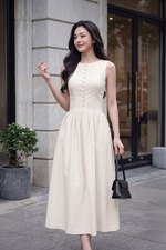 Đầm linen dáng xòe midi sát nách phối nút