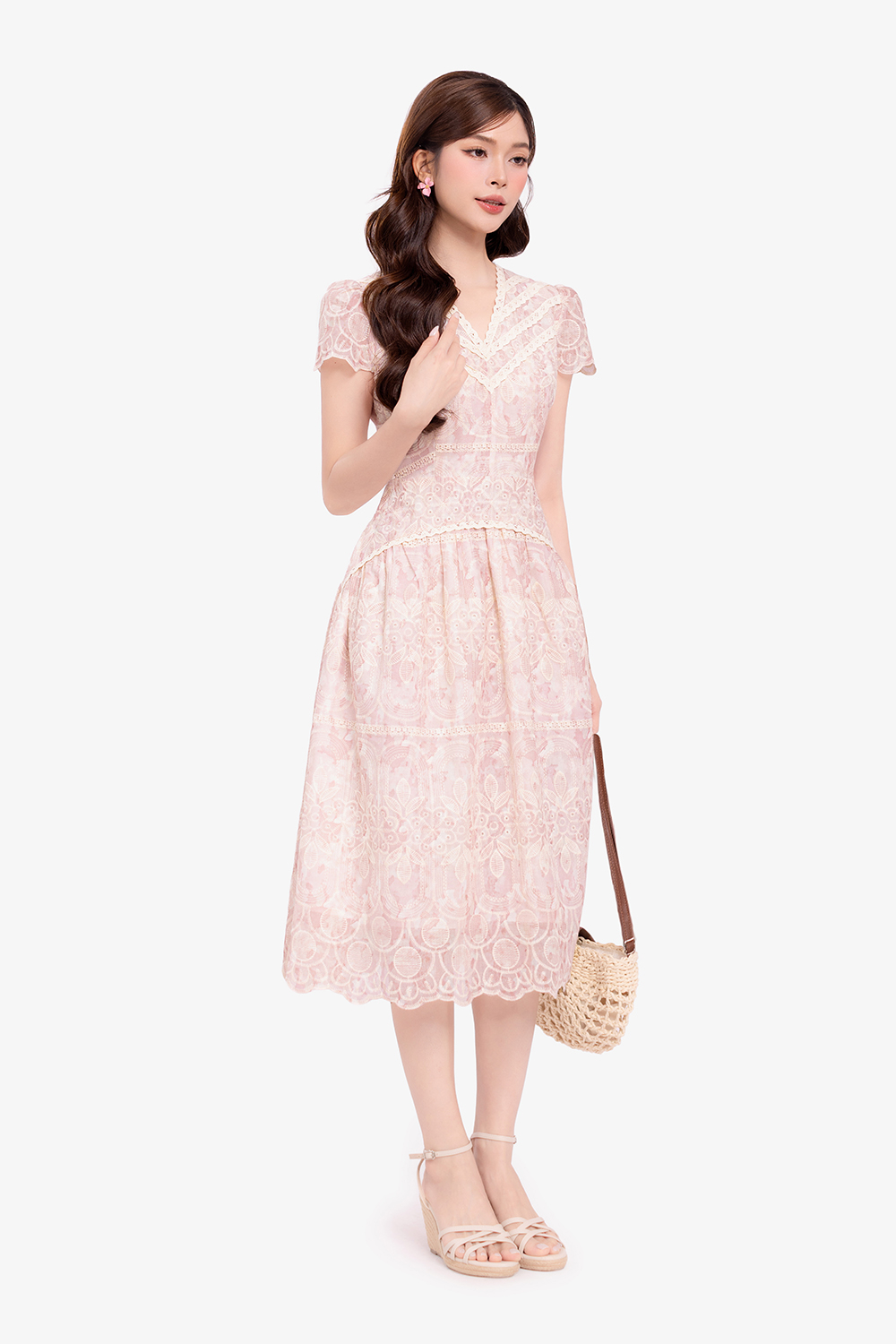 Đầm xô thêu dáng xòe màu hồng