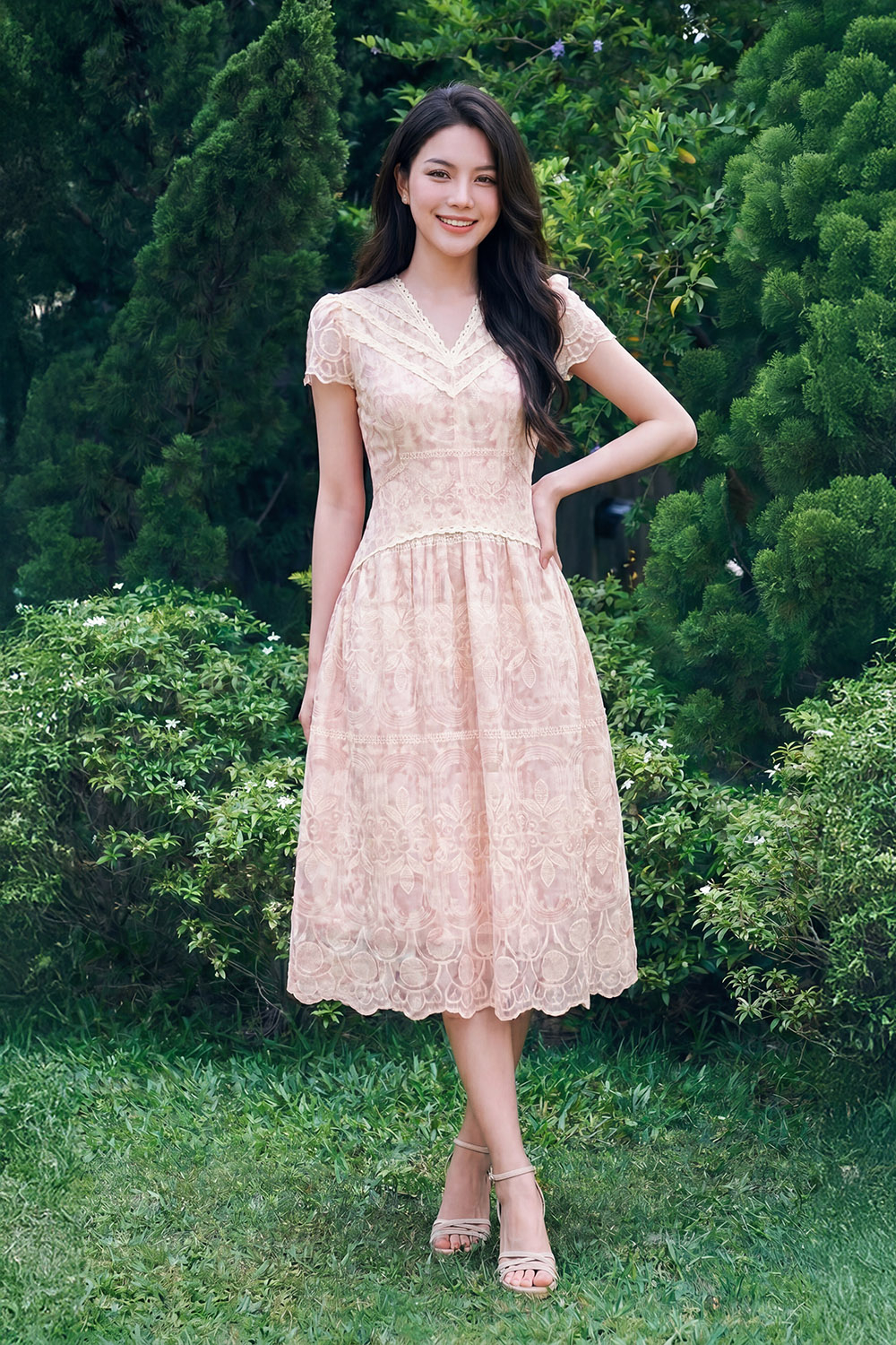 Đầm xô thêu dáng xòe màu hồng