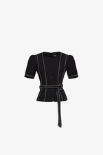 Áo đen peplum phối chỉ trắng kèm đai eo