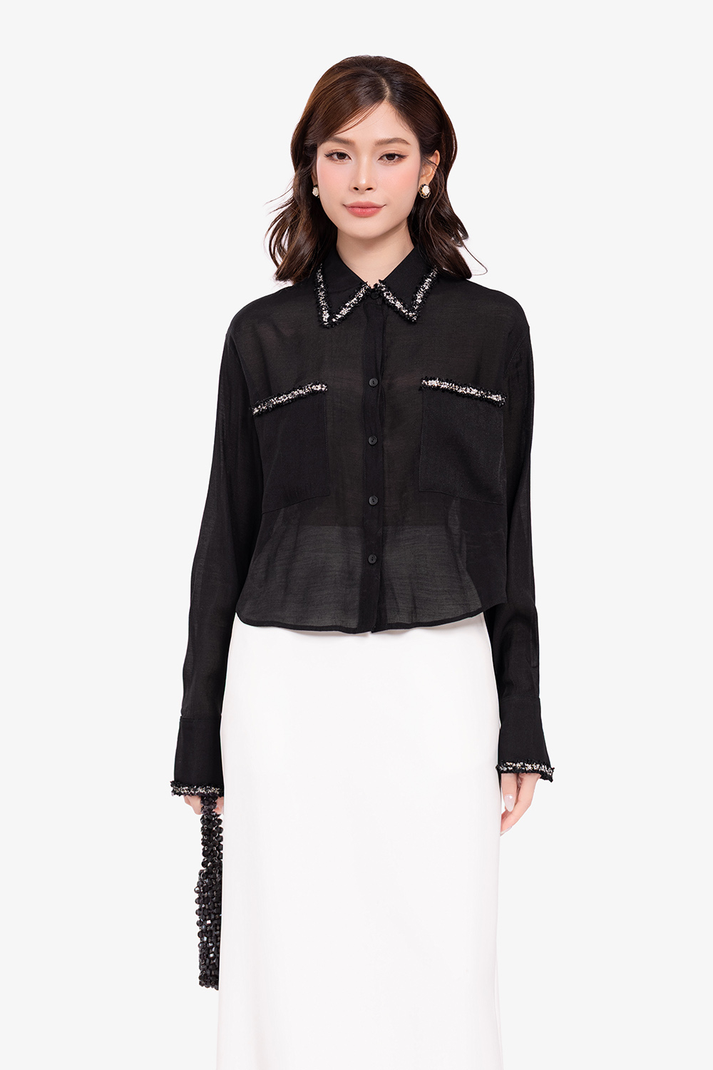 Áo sơ mi croptop màu đen tay dài