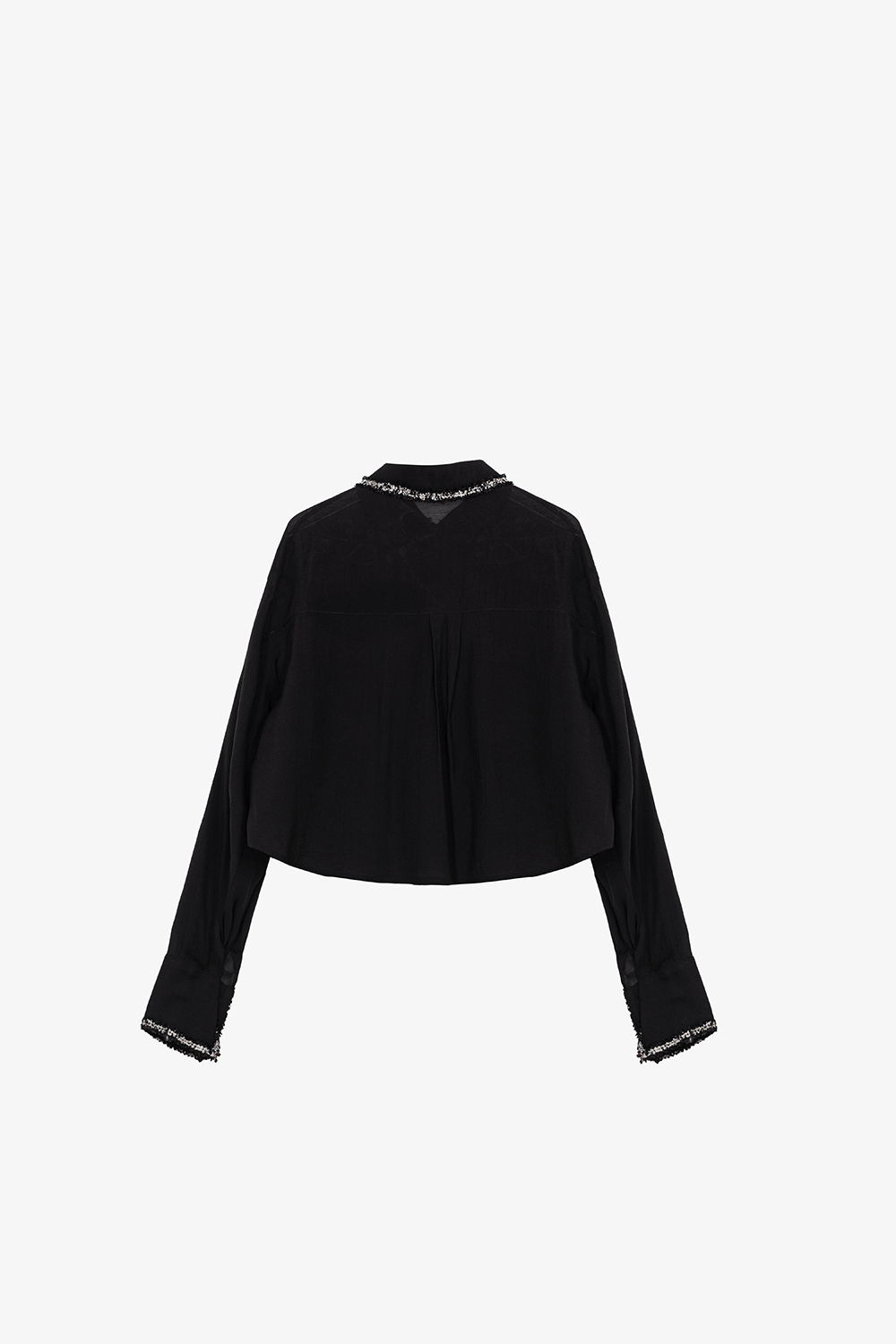 Áo sơ mi croptop màu đen tay dài