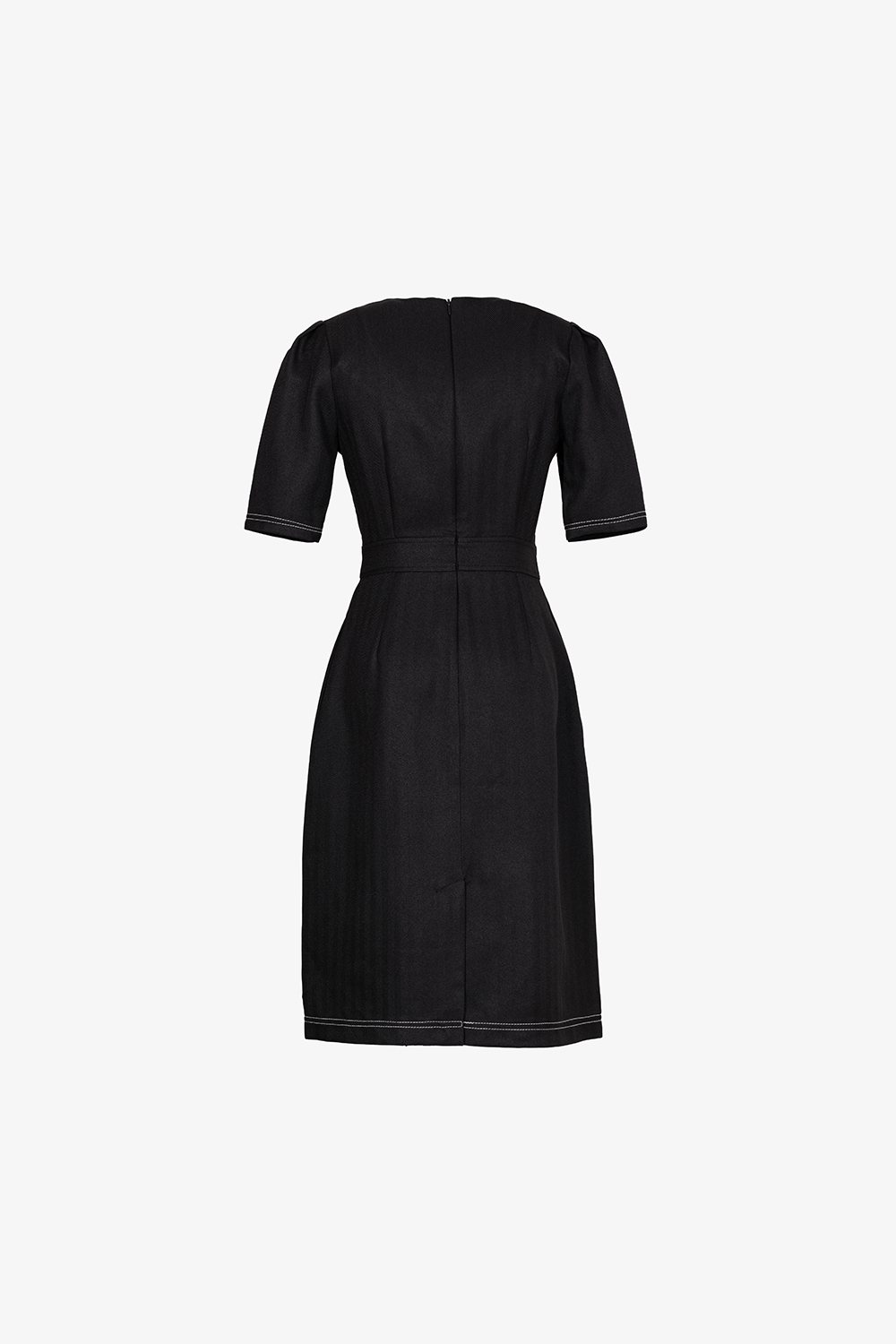 Đầm đen công sở cổ vest dáng ôm nhẹ