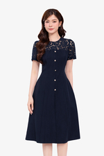 Đầm đen dáng xòe đính nút phối ren