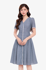 Đầm linen kẻ sọc dáng chữ A cổ V phối ren