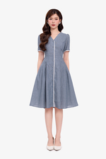 Đầm linen kẻ sọc dáng chữ A cổ V phối ren