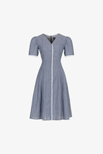 Đầm linen kẻ sọc dáng chữ A cổ V phối ren