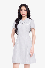 Đầm chữ A kẻ sọc cổ sơ mi viền ren