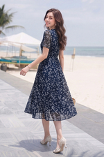 Đầm hoa xanh dáng xòe cổ V