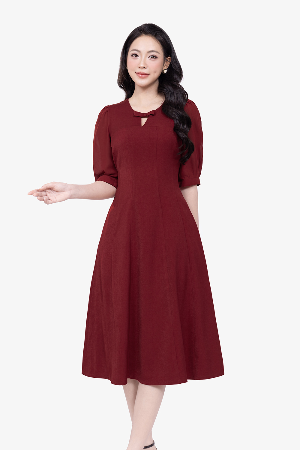 Đầm đỏ dáng xòe tay lỡ cổ đính nơ