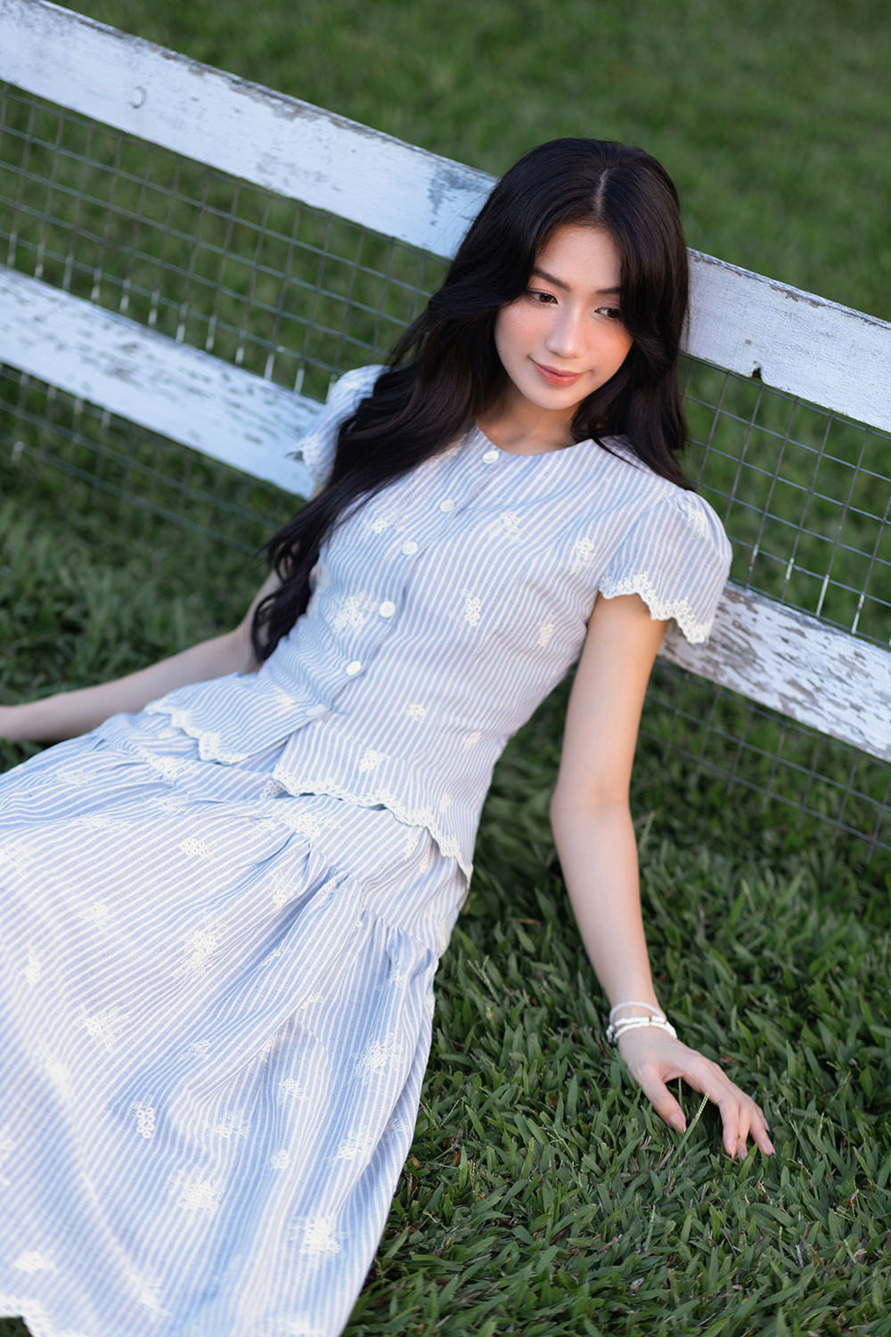 Áo kiểu linen sọc thêu phối ren ASM32-23