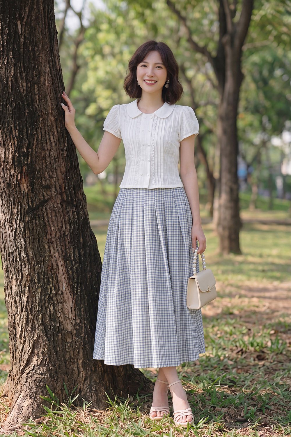 Áo trắng kiểu nữ cổ lá sen viền ren
