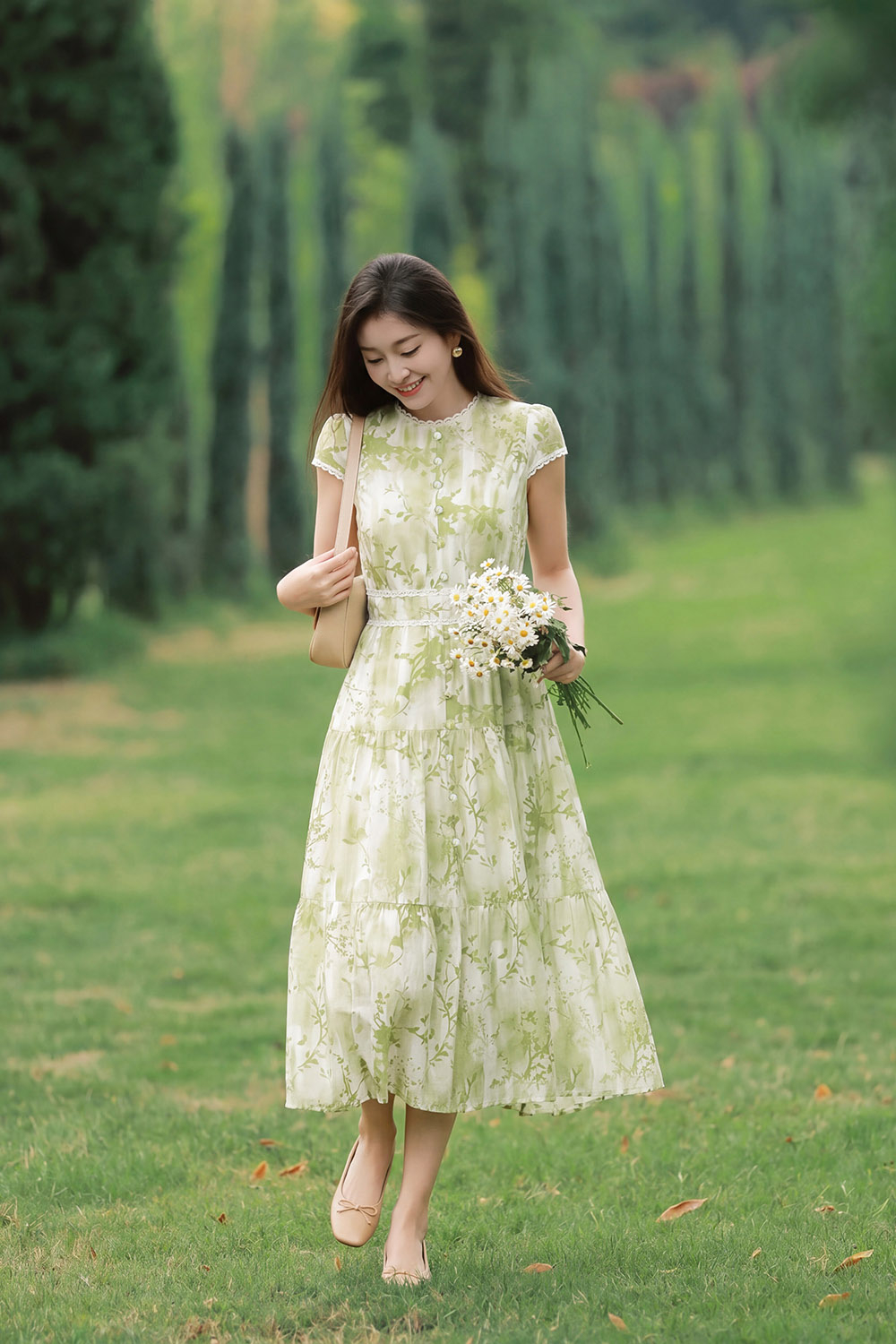 Đầm hoa xòe dáng dài phối nút