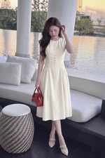 Đầm linen sát nách dáng dài phối nút
