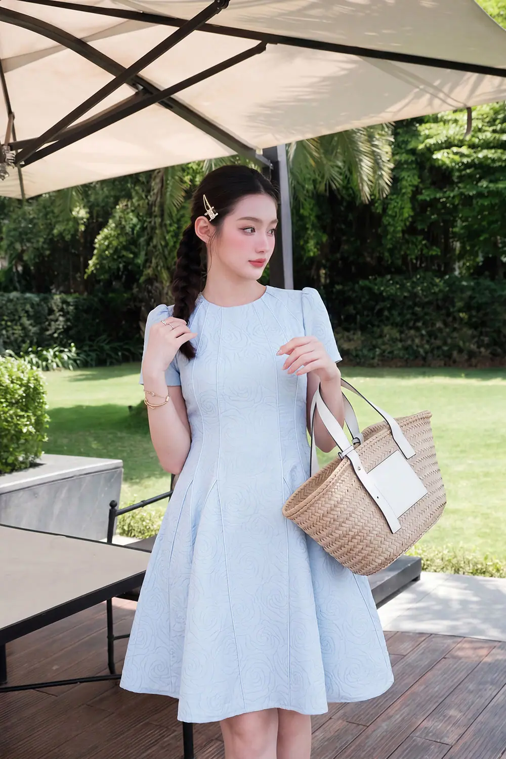 Đầm tafta dáng xòe màu xanh
