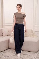 Quần jeans dáng suông màu xanh đậm
