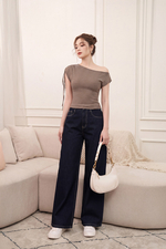 Quần jeans dáng suông màu xanh đậm