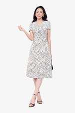 Đầm tweed cổ V dáng A đính nút