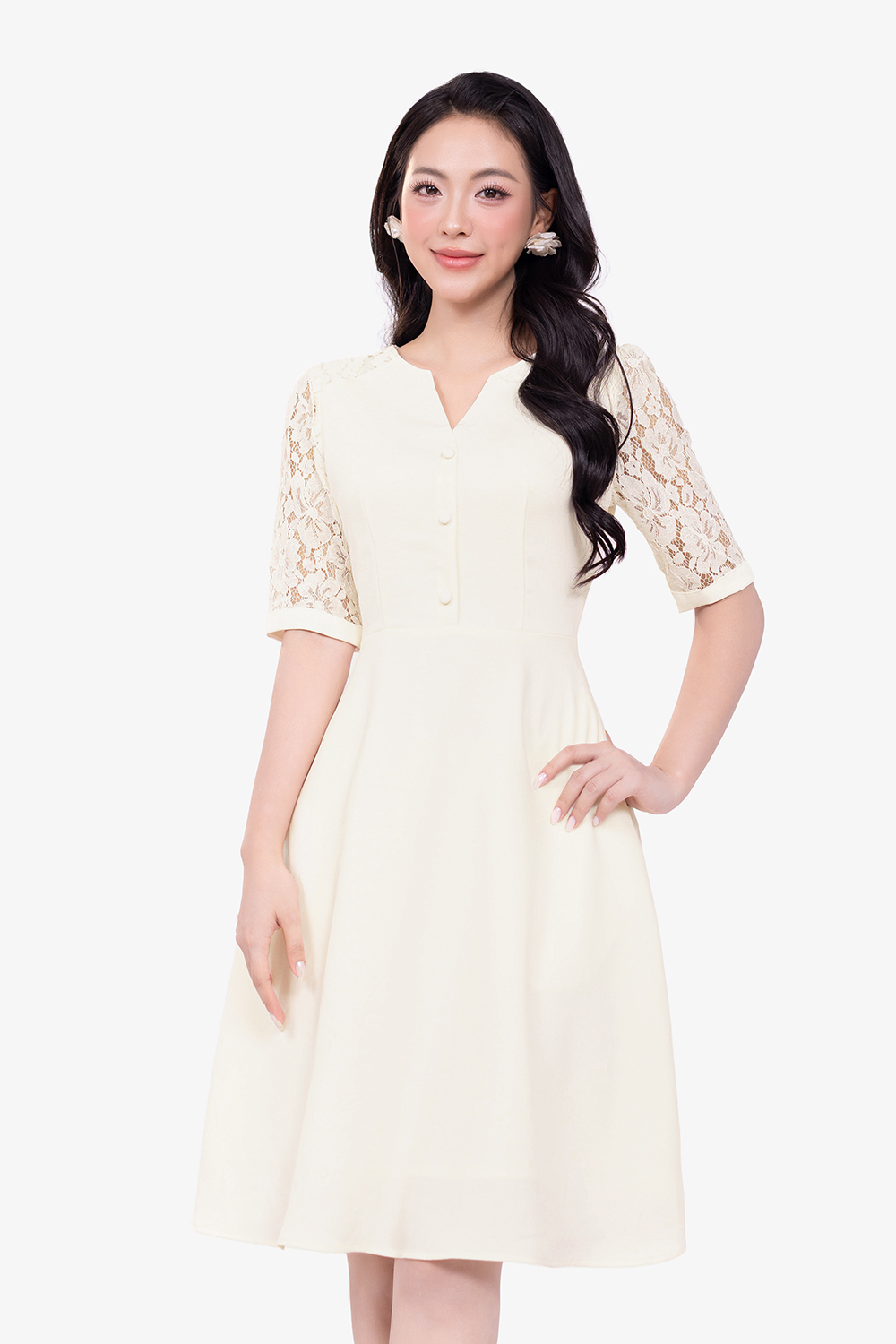 Đầm dáng xòe tay phối ren cổ cách điệu