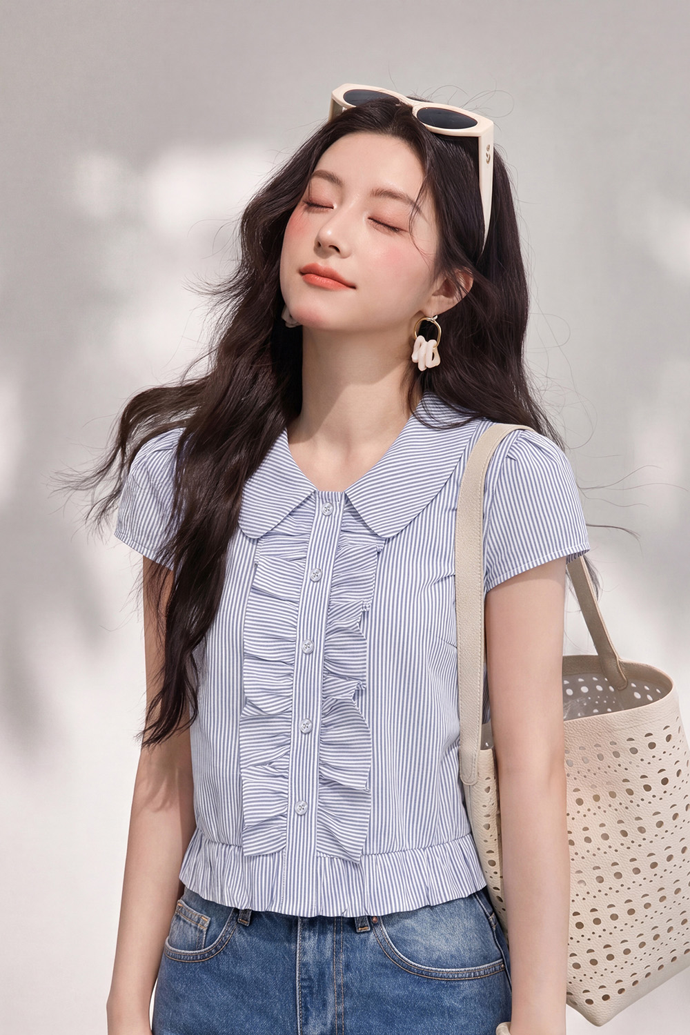 Áo kiểu nữ sọc xanh cổ sen phối bèo nhún