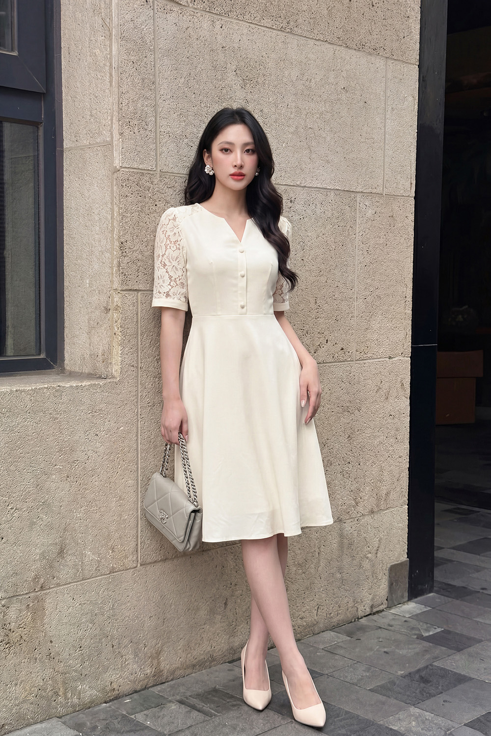 Đầm dáng xòe tay phối ren cổ cách điệu