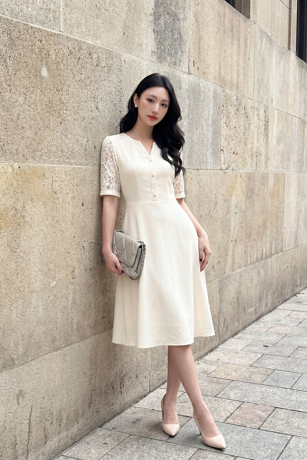 Đầm dáng xòe tay phối ren cổ cách điệu