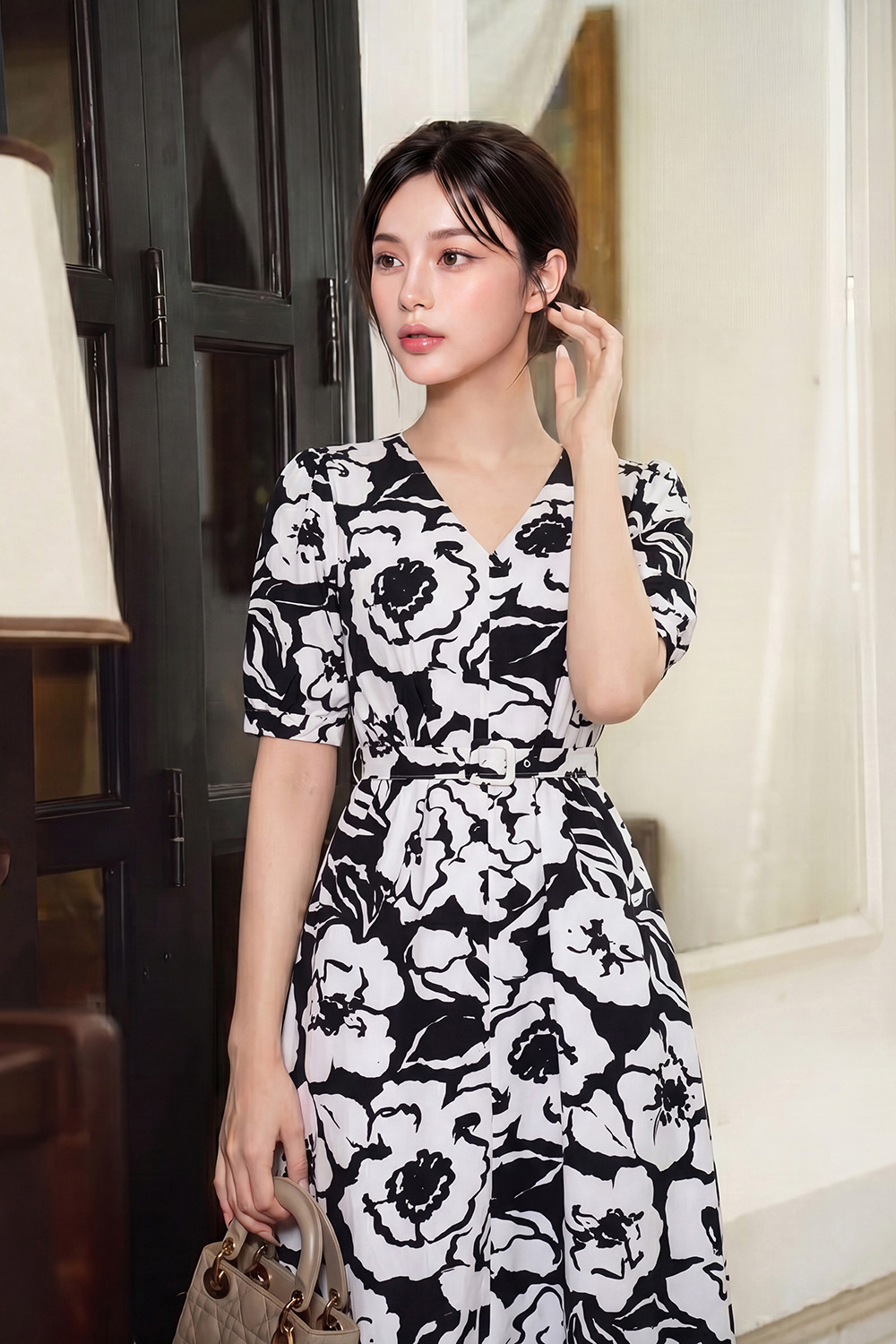 Đầm hoa dáng xòe cổ V kèm belt