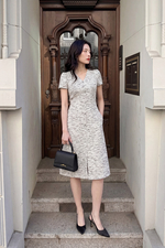 Đầm tweed cổ V dáng A đính nút