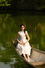 Đầm linen dáng xòe sát nách