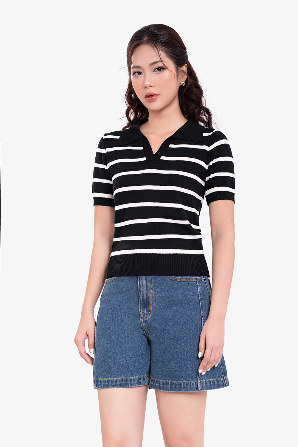 Áo len dệt kim cổ polo đen sọc trắng