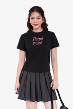 Áo thun cotton màu đen in chữ cổ tròn