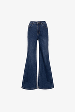 Quần jeans dài ống loe nhẹ
